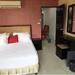 Lucky Inn Suites