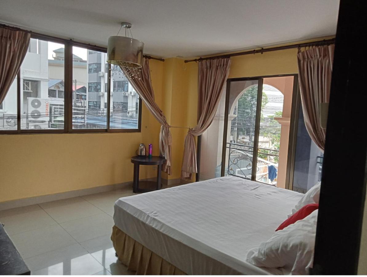 Lucky Hotel 3*